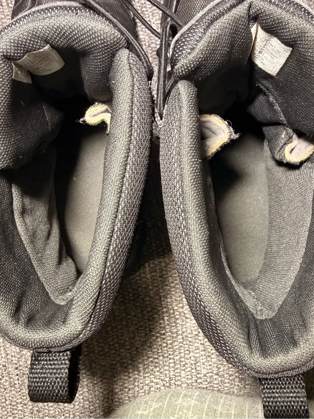 The North Face Winter Waterproof snow Boots black Big boy size 5